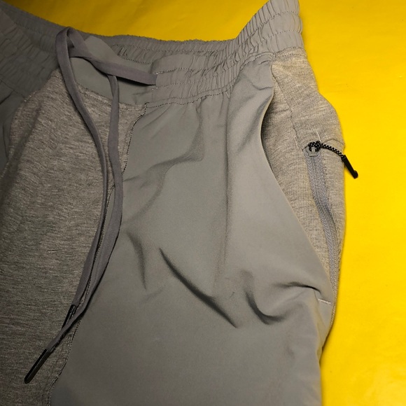 🟠 Lululemon Men’s athletic shorts - Picture 5 of 11